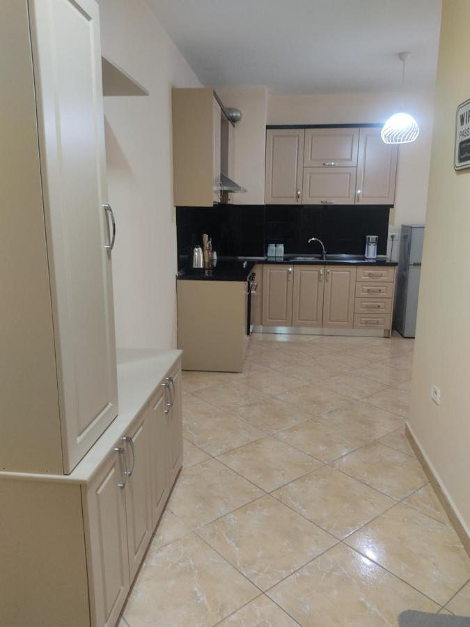 Chlo Apartment 2 Tirana Kültér fotó