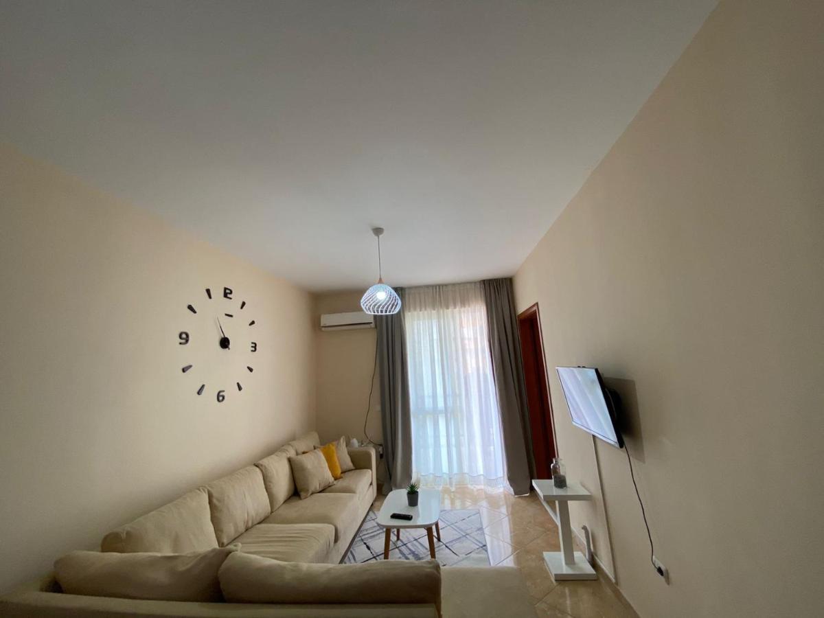 Chlo Apartment 2 Tirana Kültér fotó