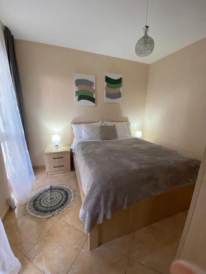 Chlo Apartment 2 Tirana Kültér fotó